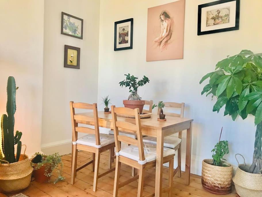 Cosy 2 Bedroom Flat In * Édimbourg